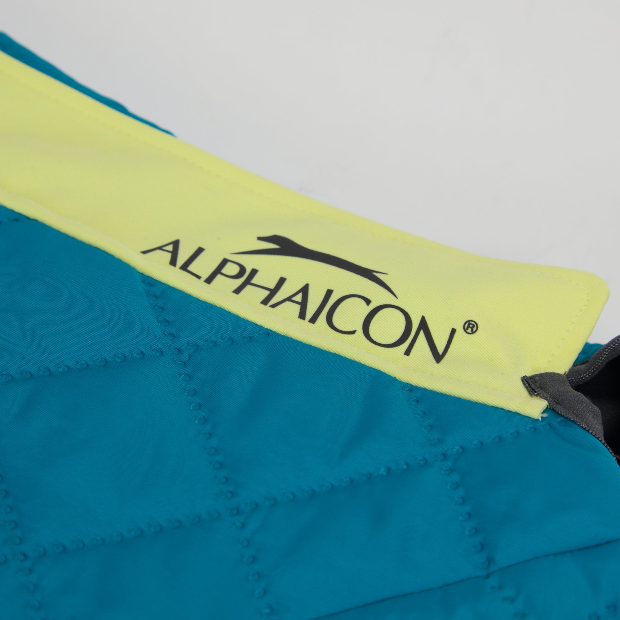 【抽選販売】DOG GUARD AIR　ドッグガード・エア　COSMOS×MINT